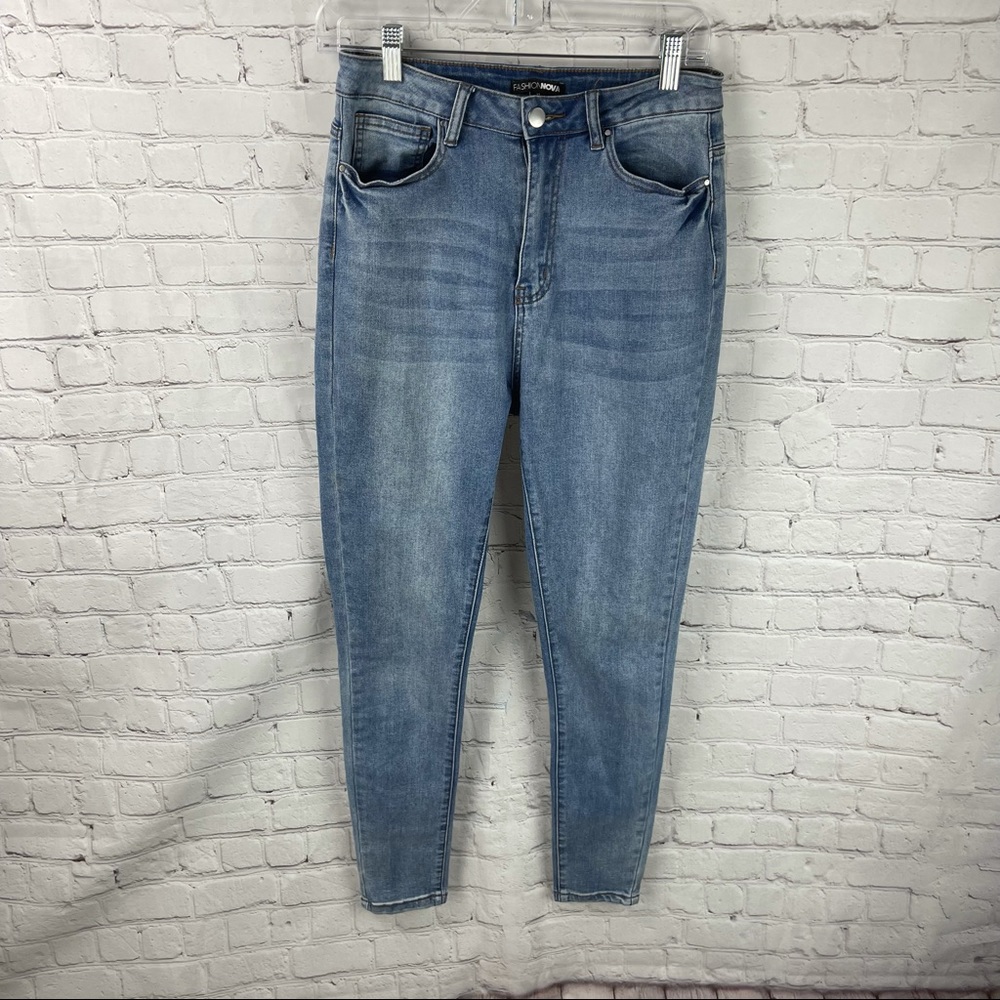 Fashion Nova High Waisted Jeans - Picture 2 of 7